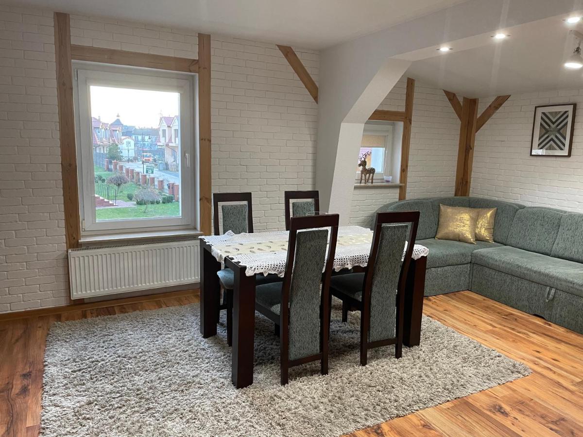 Apartament Przy Ulicy Zaruskiego Blisko Plazy Ustka Exteriör bild
